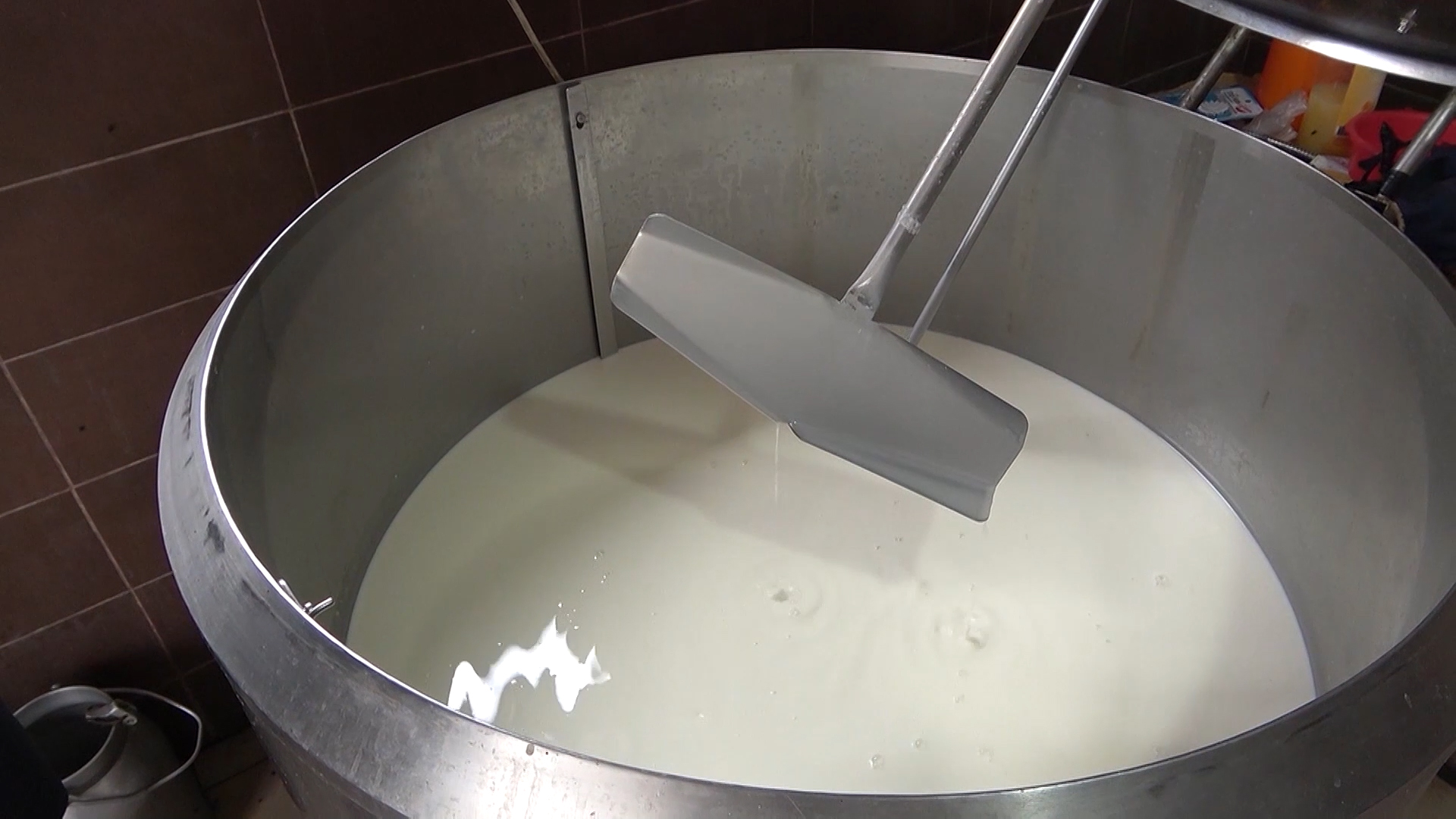 Odloženo smanjenje dozvoljenog nivoa aflatoksina u mleku